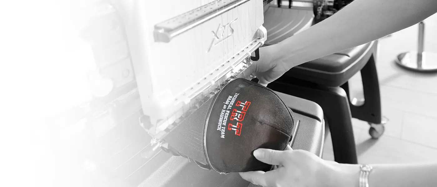Ihr Logo als Textil-Druck & Stick. Unser Maschinenpark setzt Ihr Logo werbewirksam in Szene - Ebets.