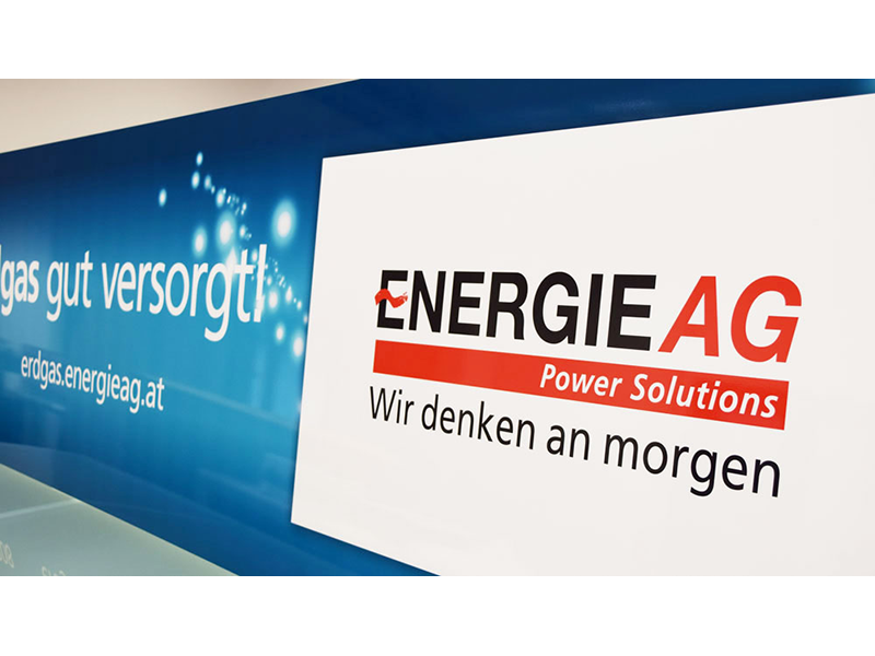 Großes Werbe-Acryl-Schild für den Aussenbereich